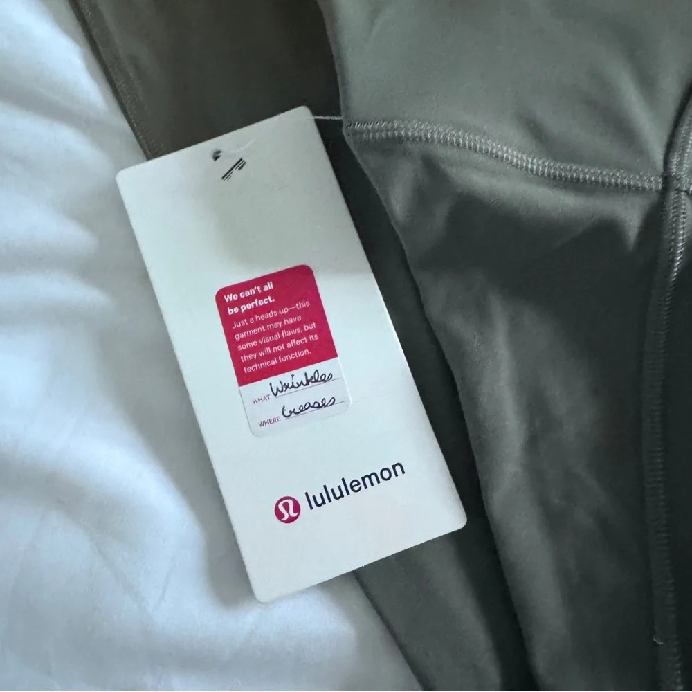 🆕💚 Lululemon Get Centred HR Tight 25” - Green Sage - Picture 5 of 11